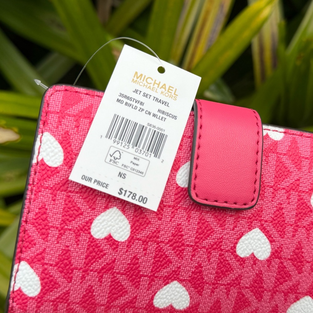 Michael Kors Jet Set Travel MD Coin Zipper Bifold Wallet MK Pink 🤍 - Picture 9 of 12